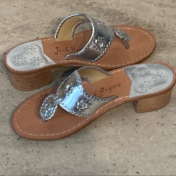 JACK ROGERS Hamptons Block Heel Sandal Sz 8M in Silver / Platinum EUC - Picture 3 of 6